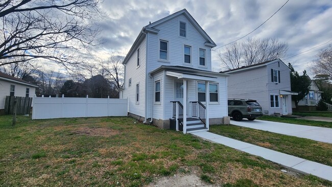 809 Providence Rd in Chesapeake, VA - Building Photo - Building Photo