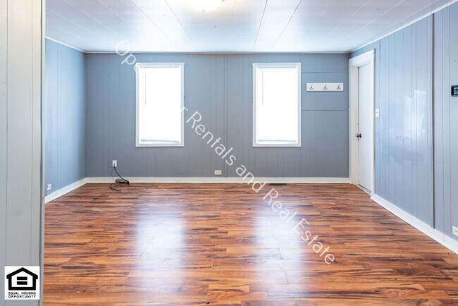 17425 IN-37-Unit -17425 State Road 37 unit 104 in Harlan, IN - Building Photo - Building Photo