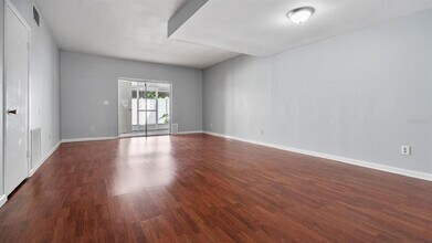 11717 Wesson Cir E in Tampa, FL - Building Photo - Building Photo