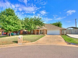 11928 SW 7th St in Yukon, OK - Building Photo