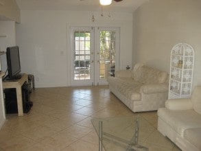 9926 Watermill Cir in Boynton Beach, FL - Building Photo - Building Photo