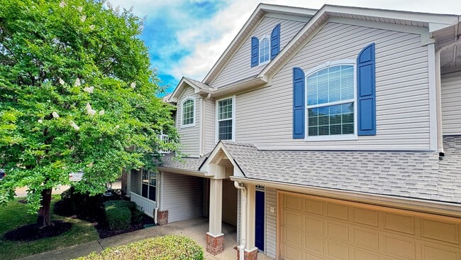 1034 Grand Oak Ln in Virginia Beach, VA - Building Photo - Building Photo