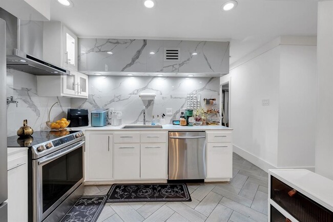 property at 3400 Timmons Ln