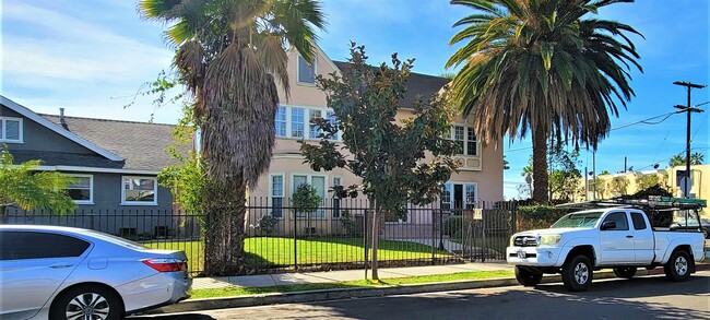 2314 W 21st St in Los Angeles, CA - Building Photo - Building Photo