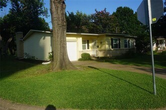 2121 N Alexander St in Sherman, TX - Building Photo - Building Photo