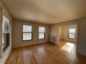 248 N Main St in Concord, NH - Building Photo