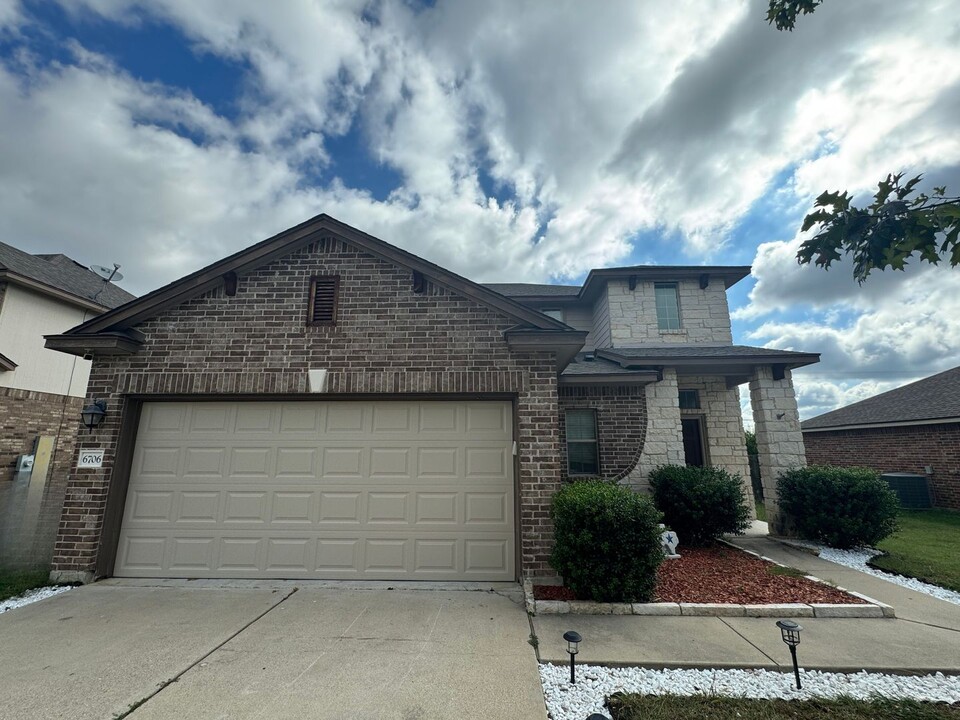 6706 Golden Oak Ln in Killeen, TX - Foto de edificio