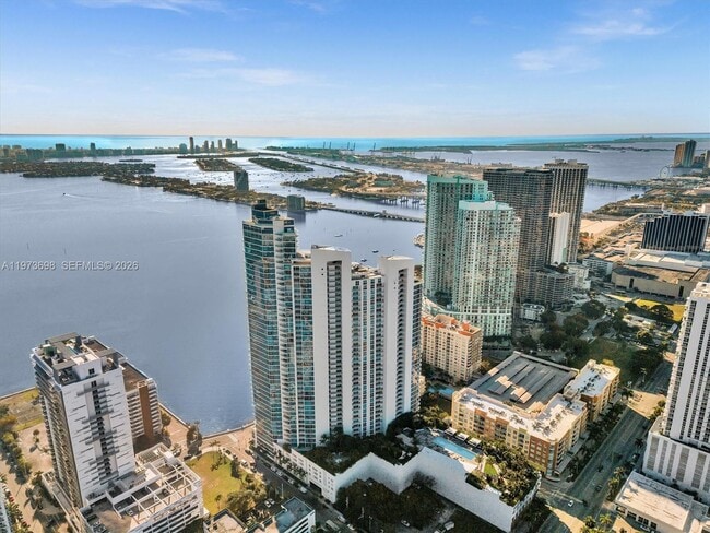 property at 2020 N Bayshore Dr