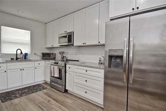 3340 Webber St in Sarasota, FL - Foto de edificio - Building Photo