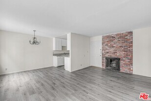 1811 Parnell Ave in Los Angeles, CA - Building Photo