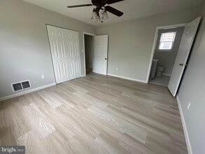 5 Florence Tollgate in Florence, NJ - Building Photo - Building Photo