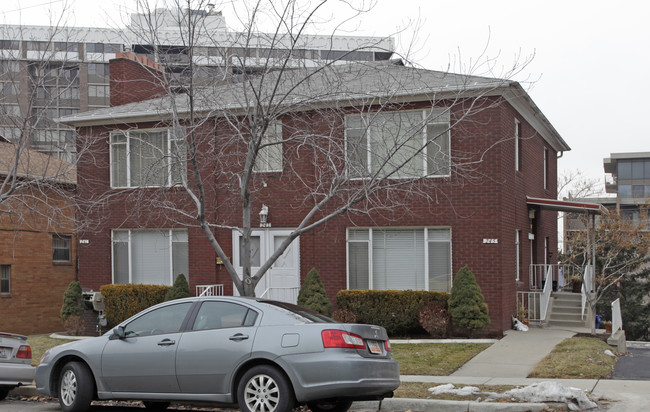 241 N Center St in Salt Lake City, UT - Foto de edificio - Building Photo