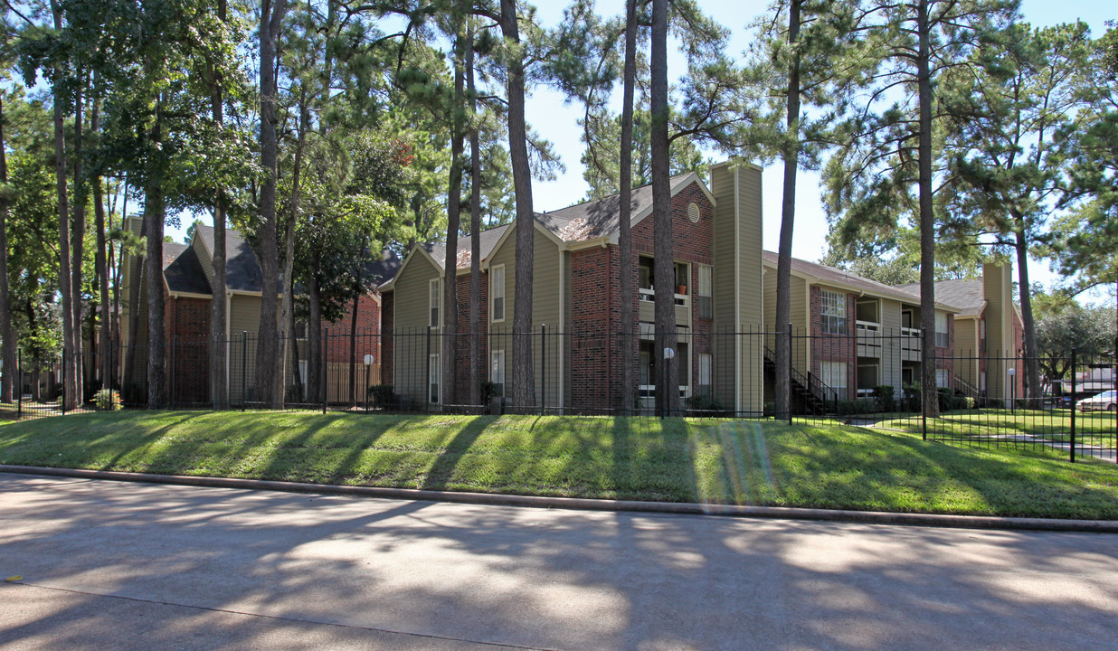 Breton Mill in Houston, TX - Building Photo