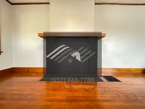 2411 N Main St in Dayton, OH - Building Photo - Building Photo