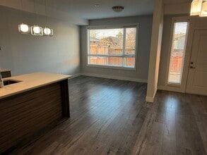 250 Nickel Rd in Kelowna, BC - Building Photo - Building Photo