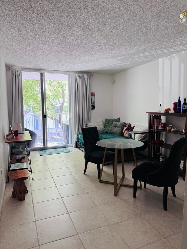 property at 800 N Miami Ave