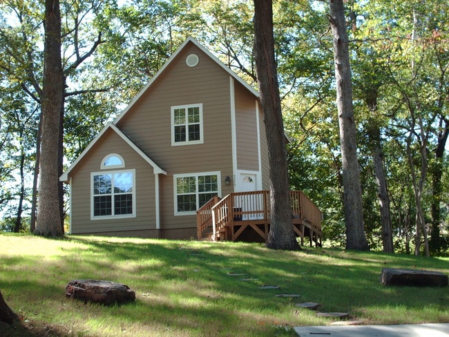 Moonlight Cottages, Duplex and Townhomes in Fayetteville, AR - Building Photo - Building Photo