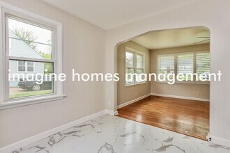 1220 Drayton Ave in Webster Groves, MO - Building Photo - Building Photo