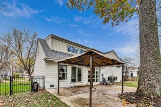 1232 W Jefferson Ave in Naperville, IL - Building Photo - Building Photo