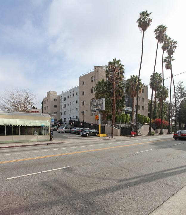 Mariposa in Los Angeles, CA - Building Photo