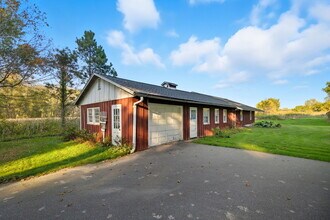 24857 315th St in Red Wing, MN - Building Photo - Building Photo