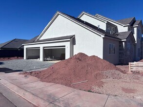 362 Homeside Rd in Washington, UT - Building Photo - Building Photo