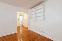 98120-120 Queens Blvd in Queens, NY - Building Photo - Building Photo