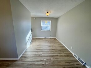 2207 18th St in Bettendorf, IA - Building Photo - Building Photo