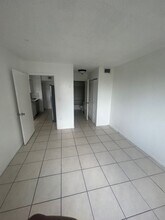 15231 SW 80th St in Miami, FL - Building Photo - Building Photo