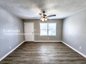 332 Cherry St in Social Circle, GA - Building Photo - Building Photo