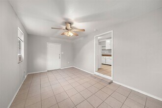 806 3rd Ave N in Texas City, TX - Building Photo - Building Photo