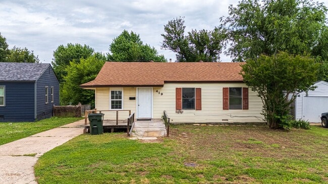 property at 419 E Jarman Dr
