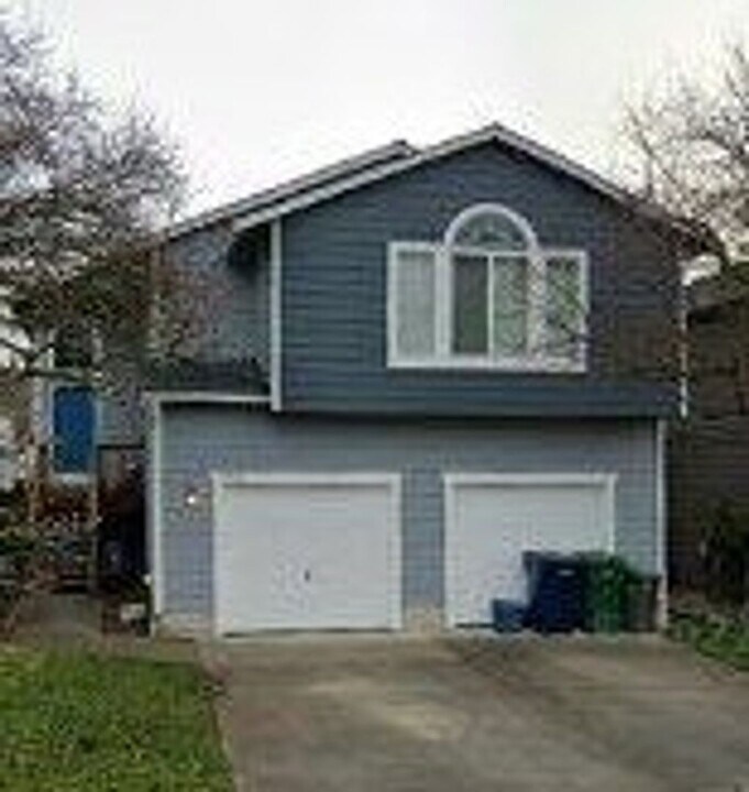 3910 152nd Pl SE in Bothell, WA - Building Photo