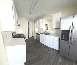 5205 Wedgewood Dr in Garland, TX - Building Photo - Building Photo