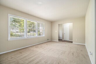 2890 Grand Pines Ct in Decatur, GA - Building Photo - Building Photo