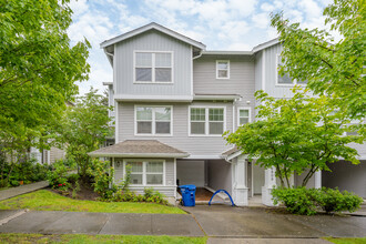 6801-7032 Holly Park Dr S in Seattle, WA - Building Photo - Building Photo