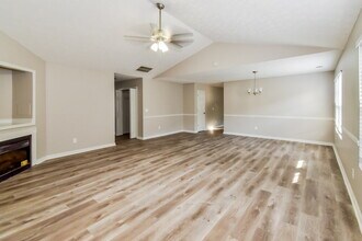 10976 Big Sky Dr in Hampton, GA - Building Photo - Building Photo