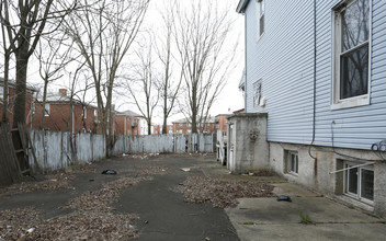 338 S Broad St in Elizabeth, NJ - Building Photo - Building Photo