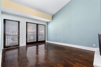 5904 Sandhurst Ln in Dallas, TX - Building Photo - Building Photo