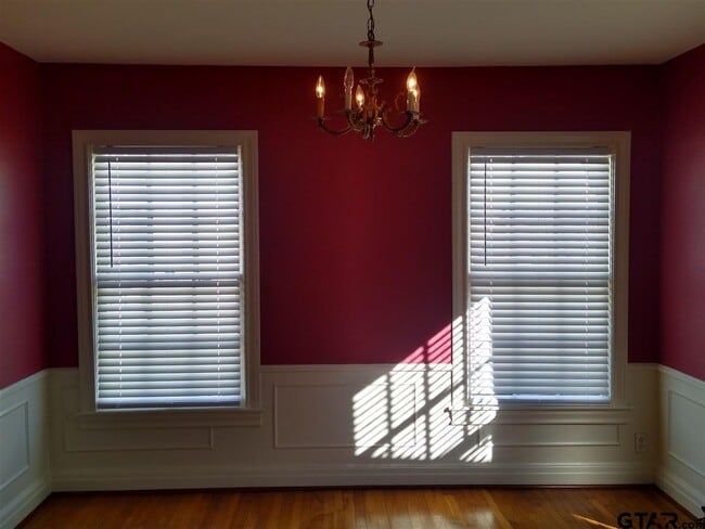 409 Sunny Ln in Tyler, TX - Building Photo - Building Photo