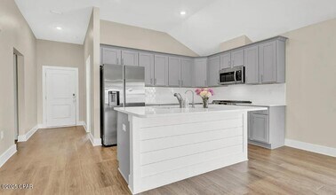262 Bayou Bend Ln in Callaway, FL - Building Photo - Building Photo