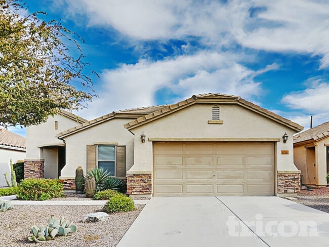 34527 Karan Swiss Cir in Queen Creek, AZ - Foto de edificio - Building Photo