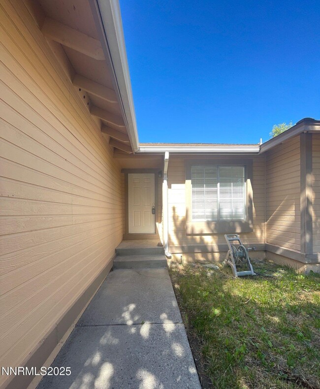 1925 Quail Run Rd in Reno, NV - Building Photo - Building Photo