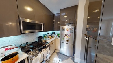 15 Lanark Rd, Unit 2 in Brookline, MA - Building Photo - Building Photo