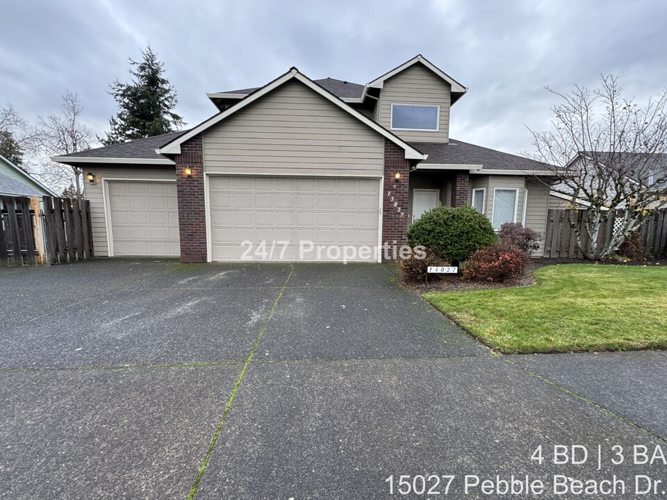 15027 Pebble Beach Dr in Oregon City, OR - Building Photo