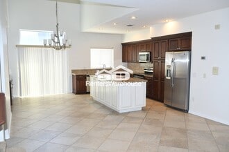 3935 E Rough Rider Rd in Phoenix, AZ - Foto de edificio - Building Photo