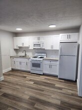 25 W 6th St in Hialeah, FL - Foto de edificio - Building Photo