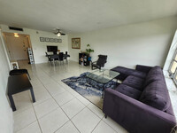 851 NE 14th Ave, Unit 420 in Hallandale Beach, FL - Building Photo - Building Photo