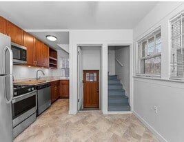 832 S Main St in Ann Arbor, MI - Building Photo