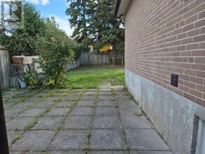 15 Nymark Ave in Toronto, ON - Building Photo - Building Photo